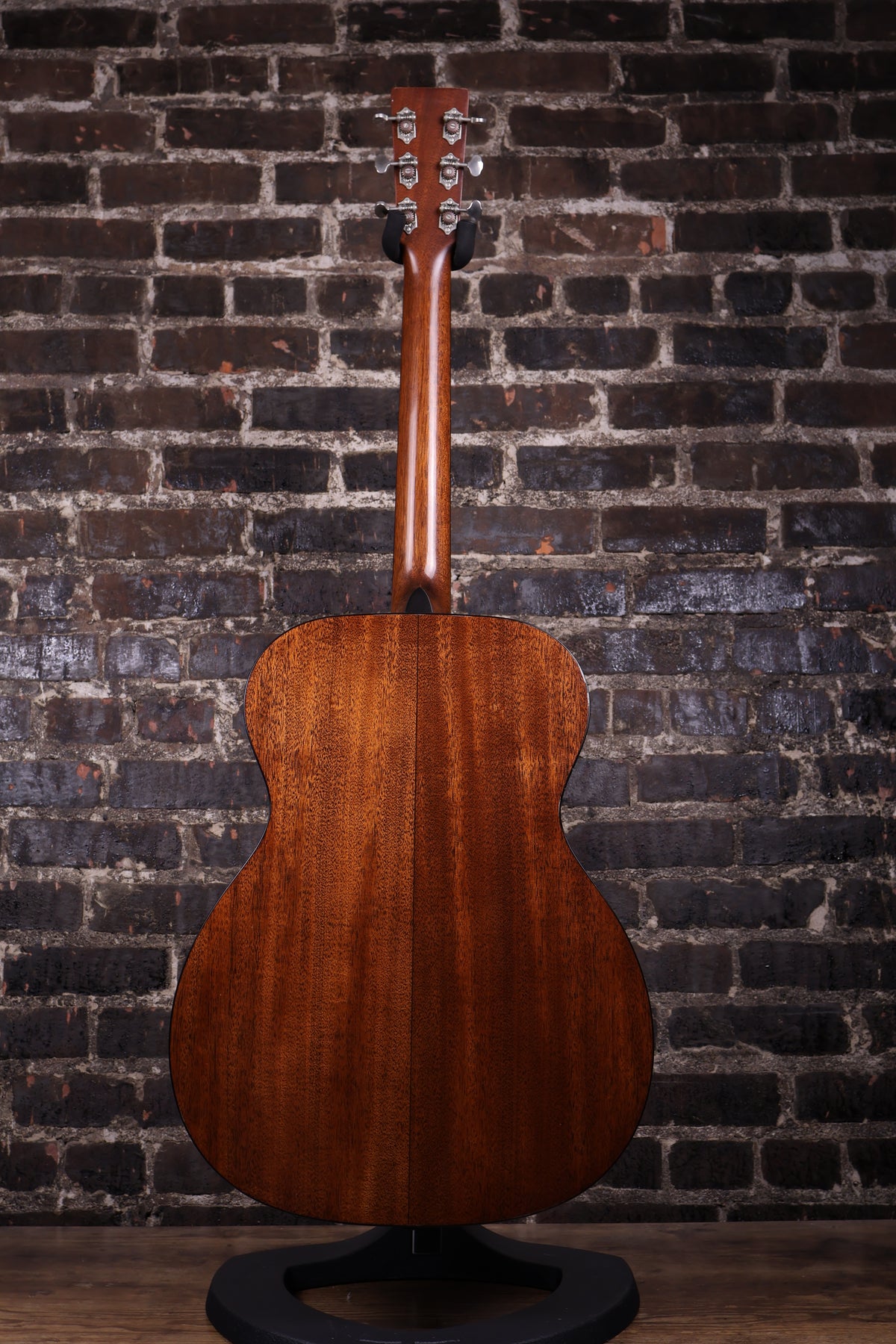 Martin 00018 Acoustic Guitar (USED)