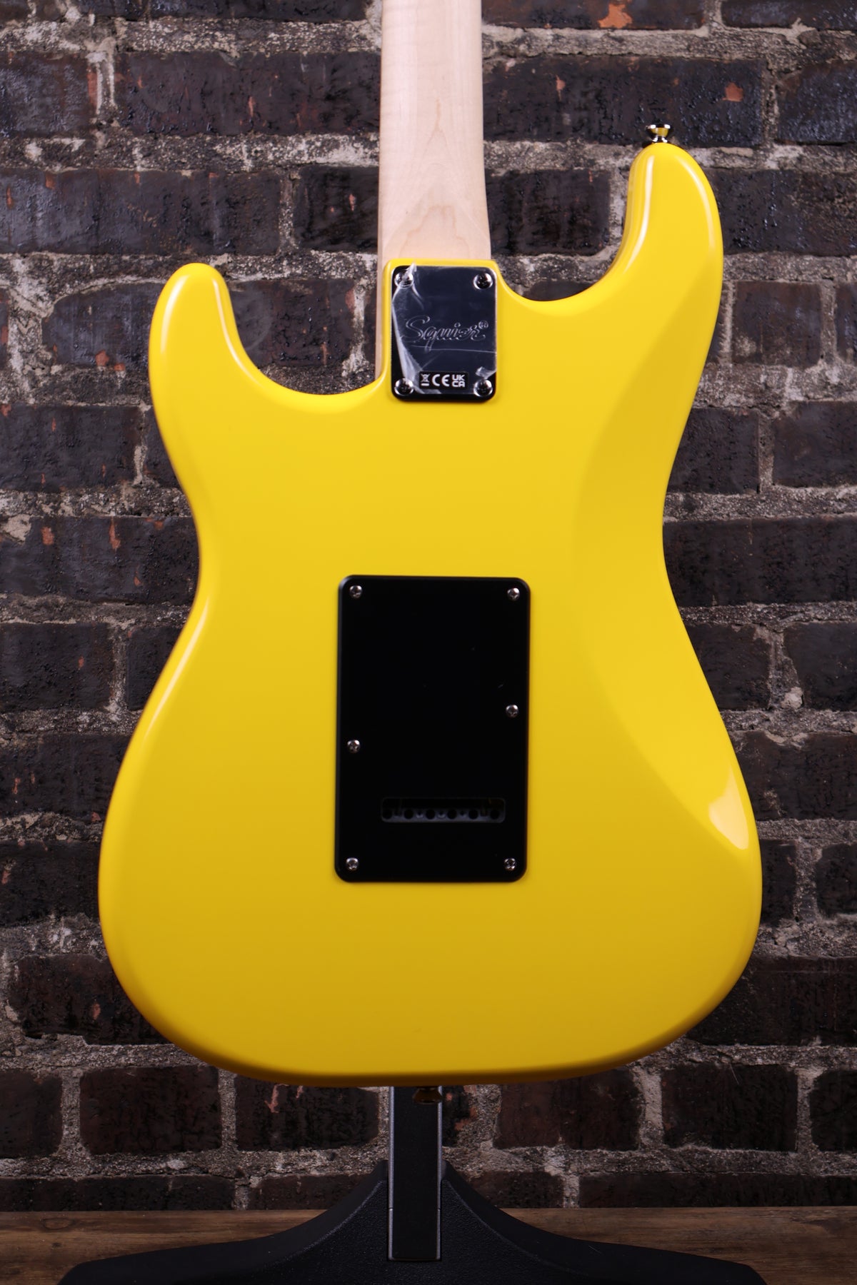 Squier FSR Affinity Stratocaster Electric Guitar - HSS - Graffiti Yellow 040