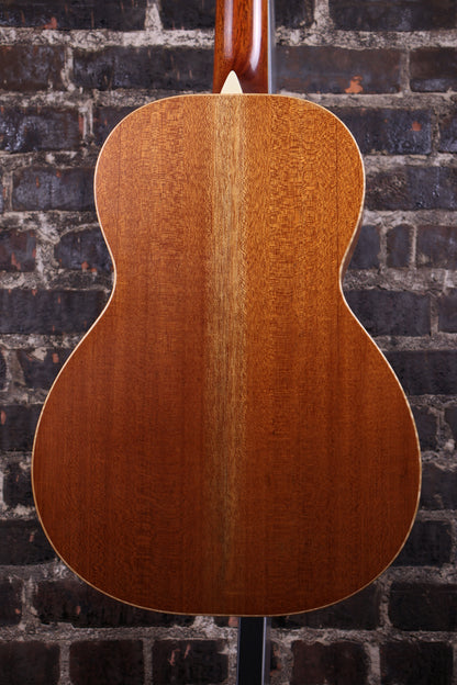 Larrivee O-01 Parlor Sized Acoustic Guitar (USED)