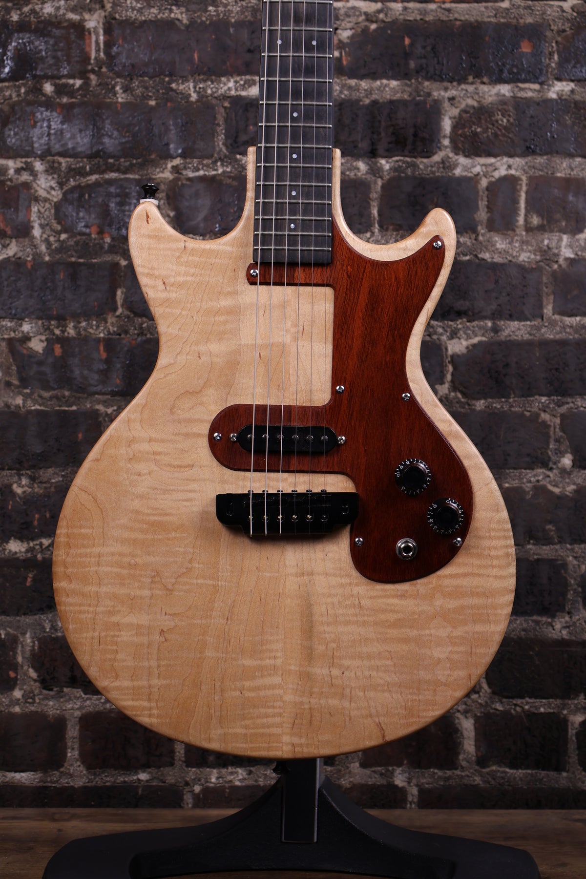 Gentner DGMMFM1 Custom Single PU Double Cut Flame Maple Electric Guitar (USED)