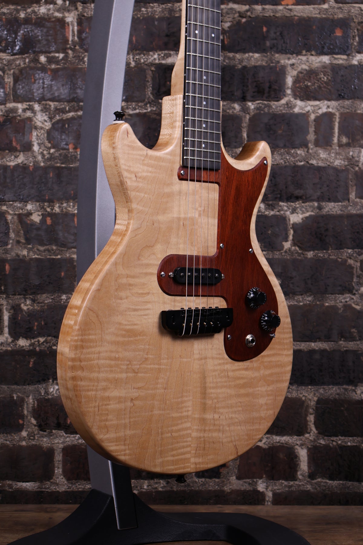 Gentner DGMMFM1 Custom Single PU Double Cut Flame Maple Electric Guitar (USED)
