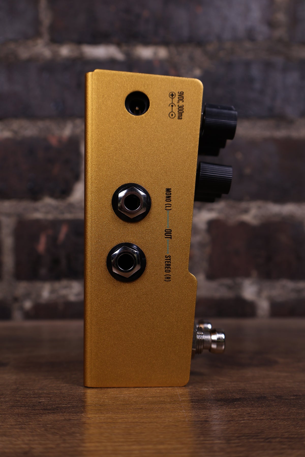 Walrus Audio Mako Series ACS1 Amp + Cab Simulator MKII Pedal - Gold (USED)