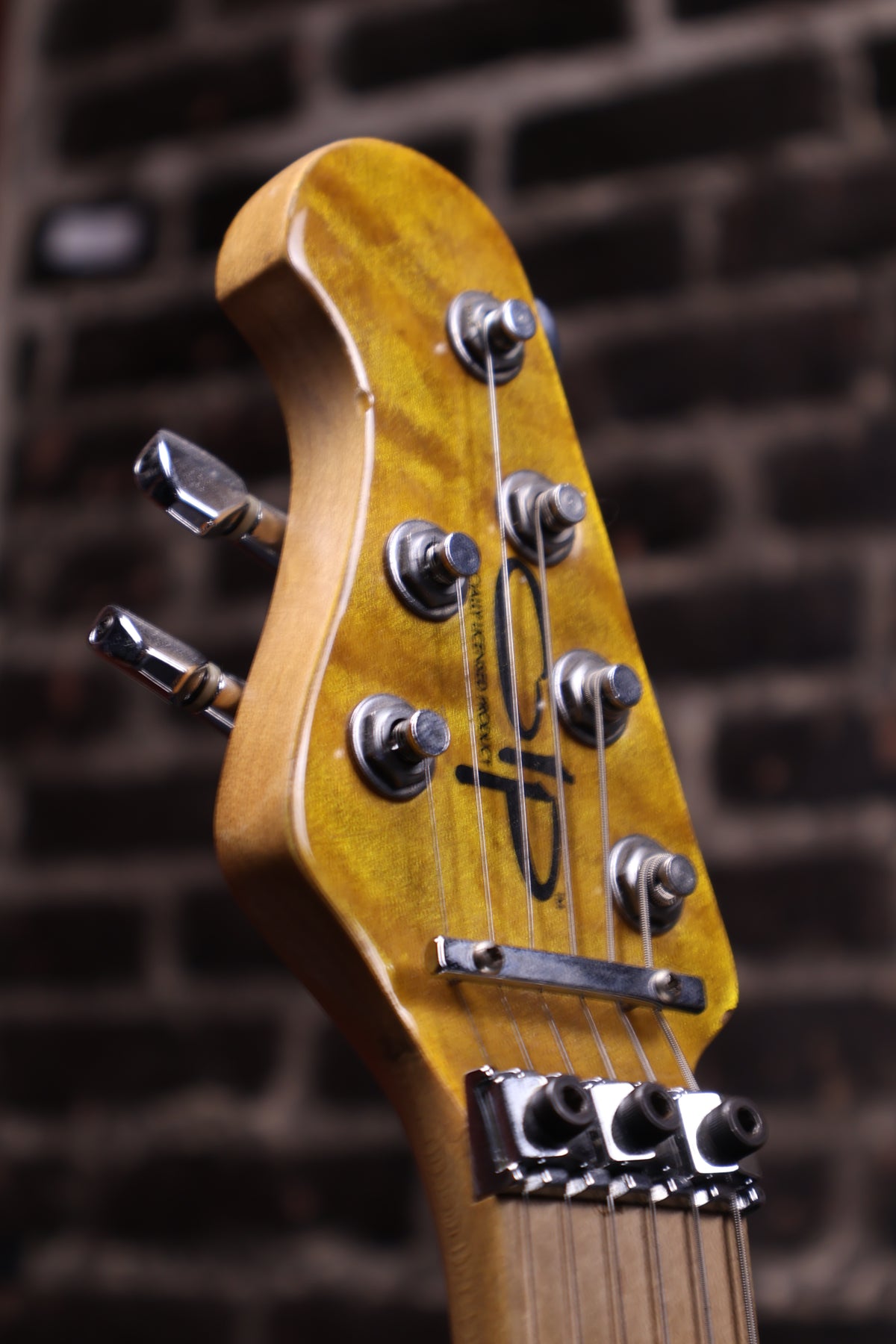 OLP MM1 GOLD Solid Body Electric Guitar (USED)