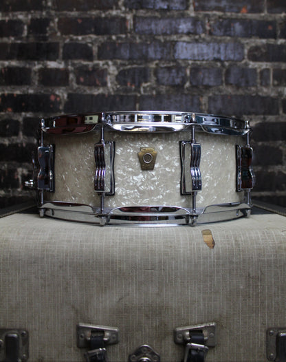 Ludwig Classic Maple Snare Drum - 5 x 14-inch - Vintage White Marine