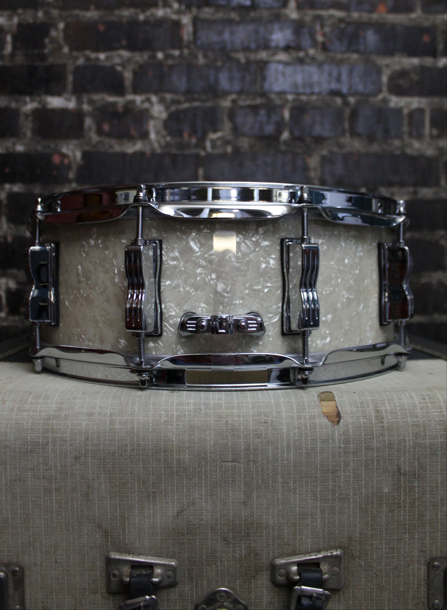 Ludwig Classic Maple Snare Drum - 5 x 14-inch - Vintage White Marine