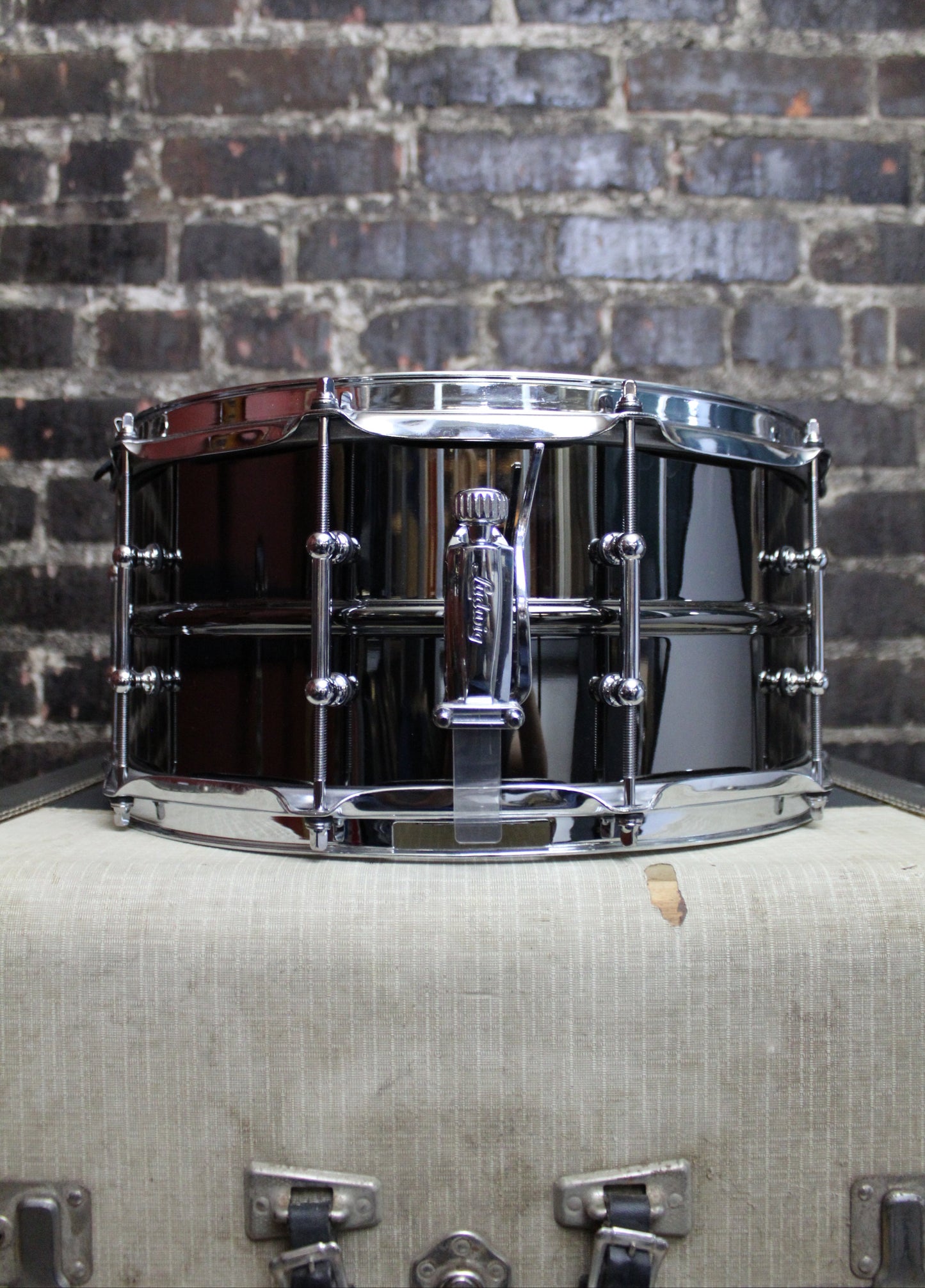 Ludwig Black Beauty 6.5 x 14-inch Brass Snare Drum with Tube Lugs - Black Nickel (DEMO)