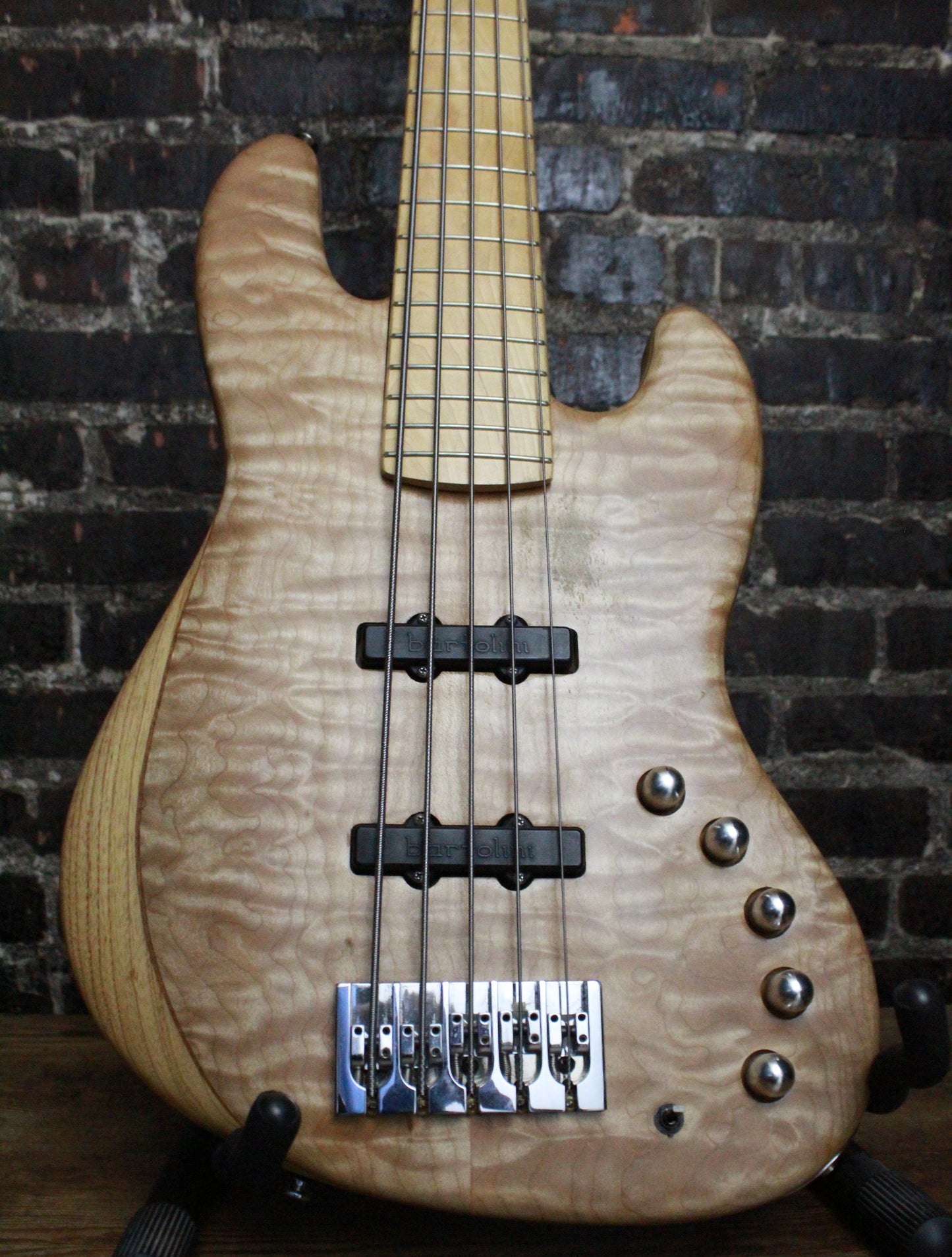 Devon J5 Modern