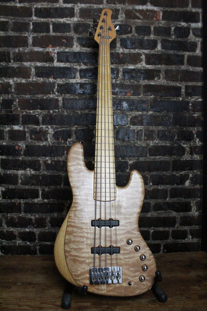 Devon J5 Modern