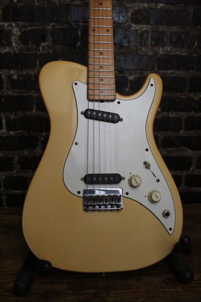 1981 Squier Bullet Deluxe (USED)
