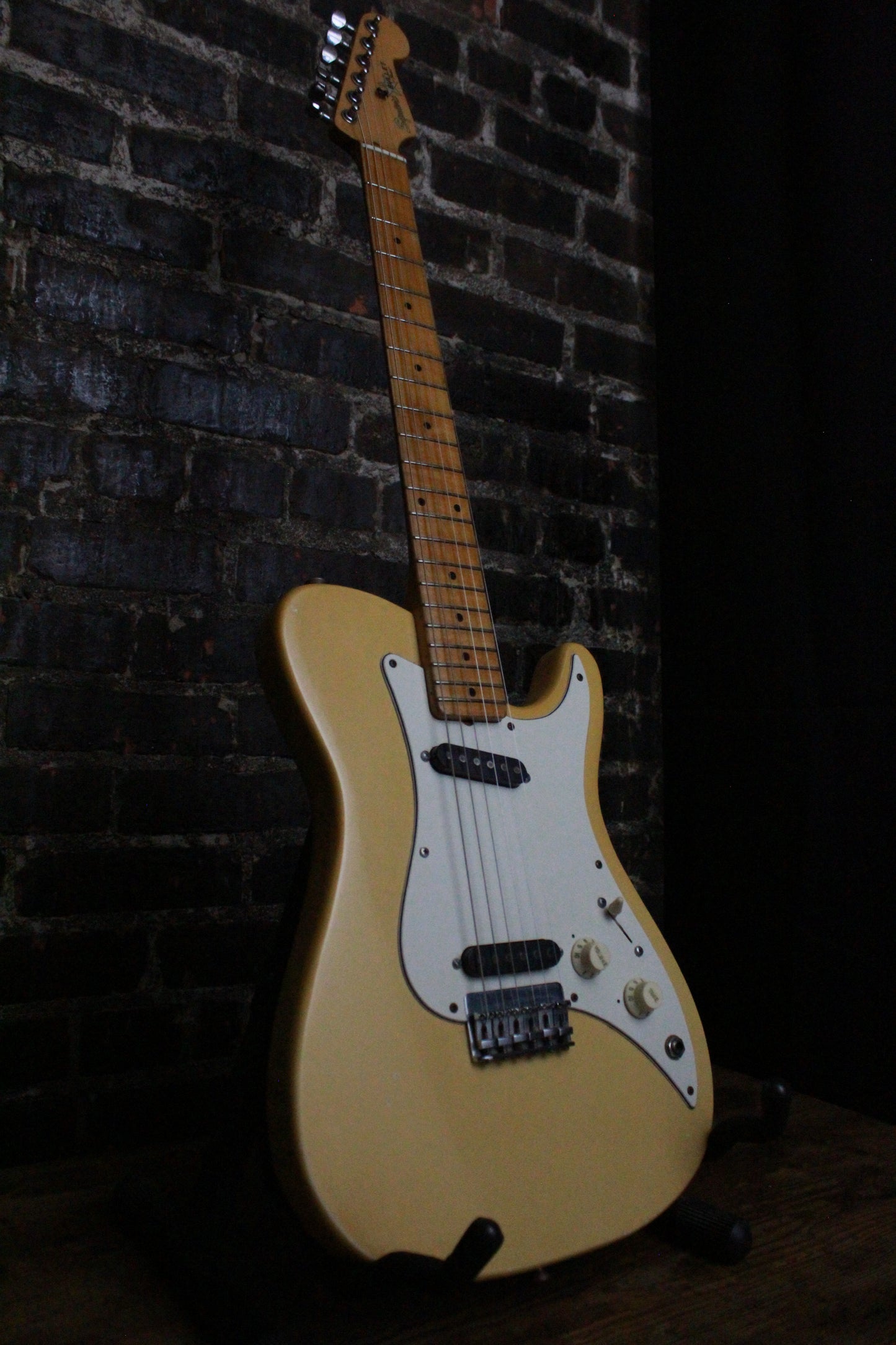 1981 Squier Bullet Deluxe (USED)