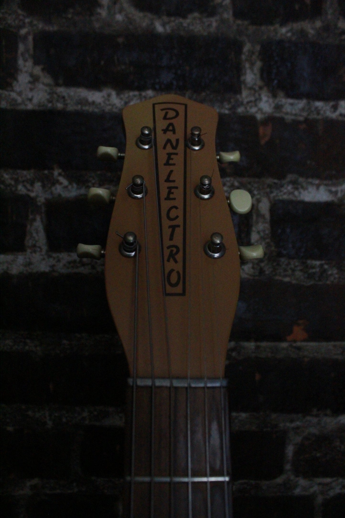 Danelectro '57 (USED - 90's REISSUE)