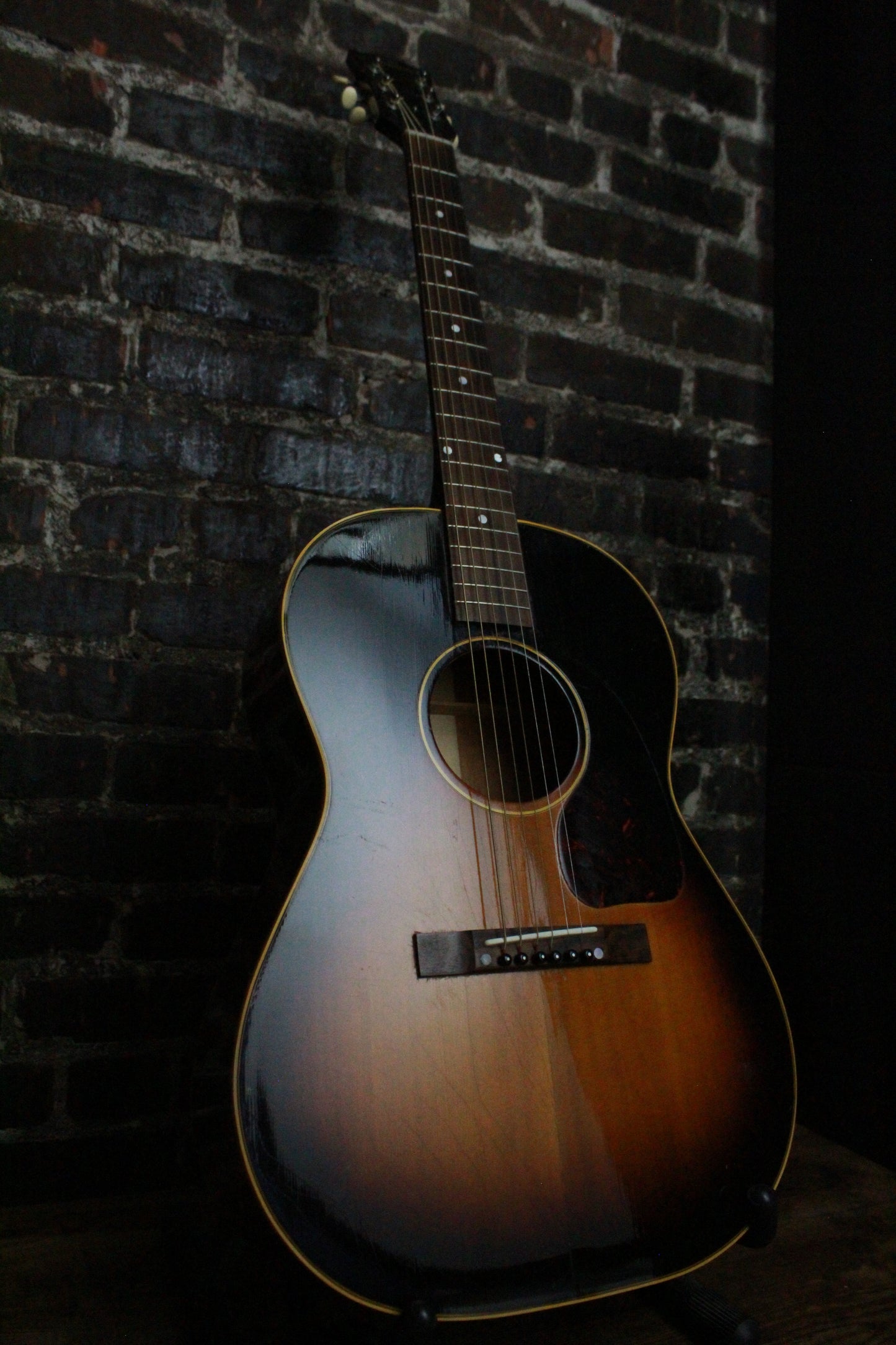 1954 Gibson LG-2