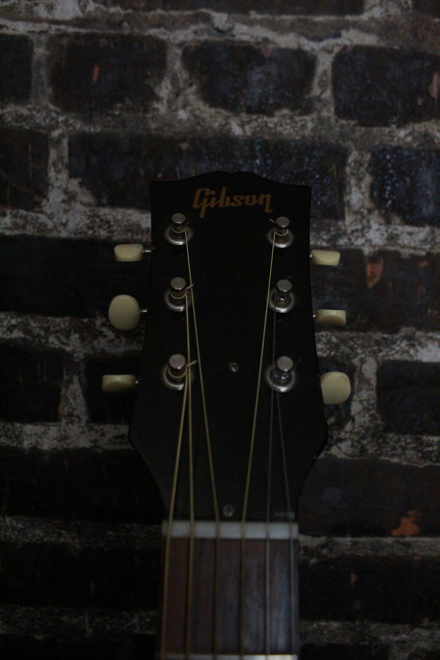1954 Gibson LG-2