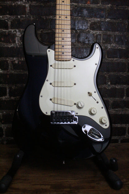 1980s Fender Stratocaster Plus (USED)