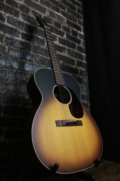 Martin 000-17  Satin (USED)