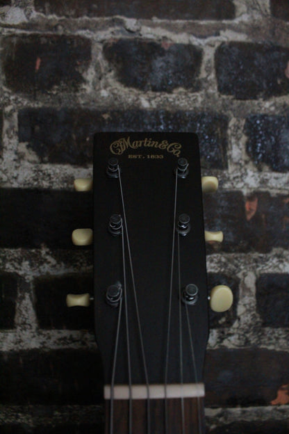 Martin 000-17  Satin (USED)