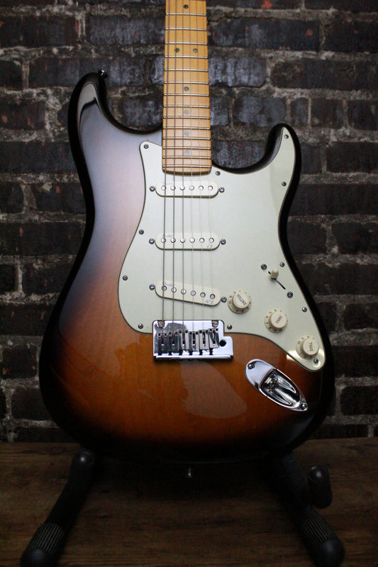 Fender American Deluxe Stratocaster (USED)