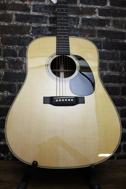 Martin Super HD-28