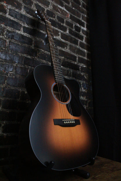 Martin OMC-10E Modern Burst Road Series