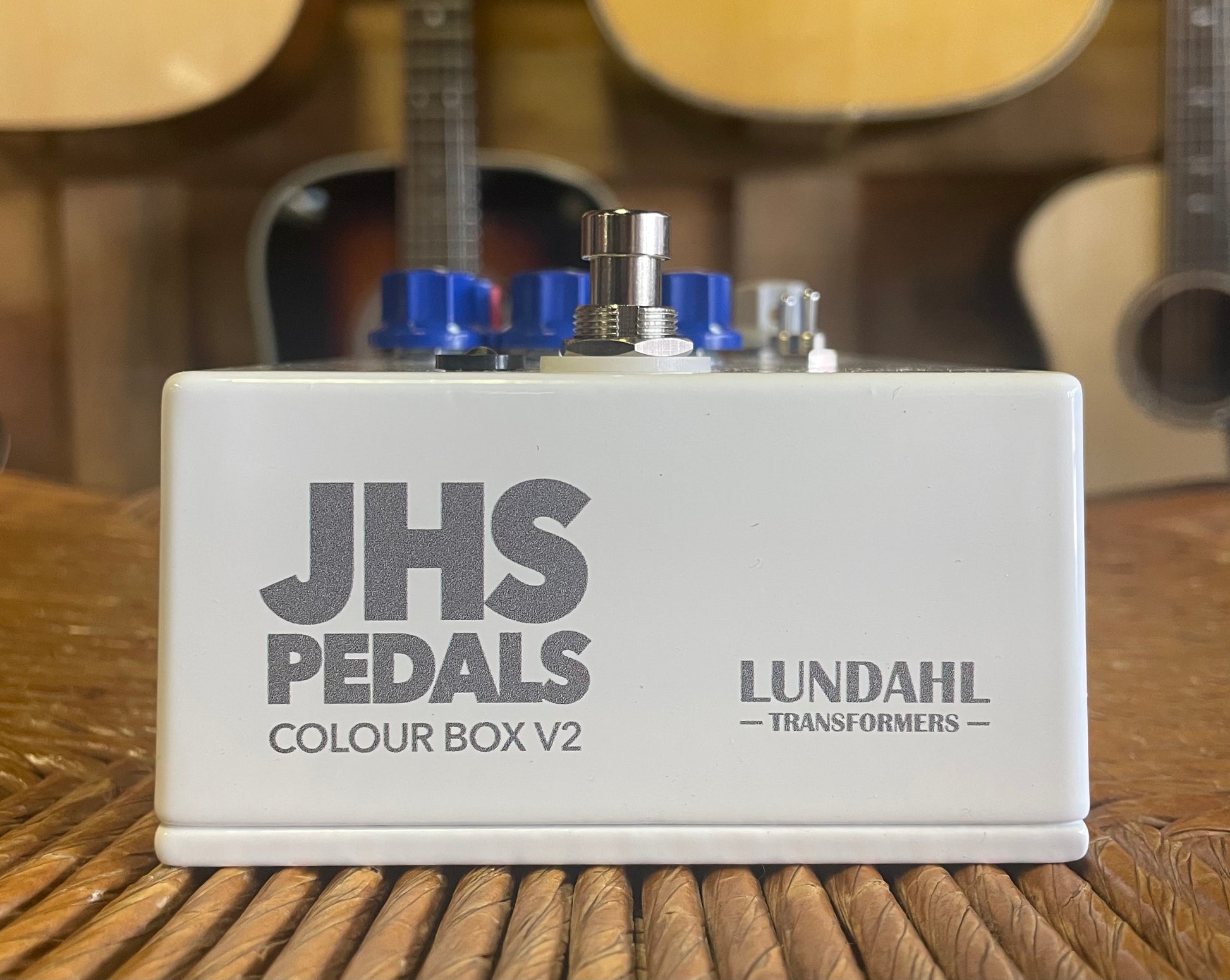 JHS Colour Box V2 Preamp Pedal (NEW) – Allen Music Shop