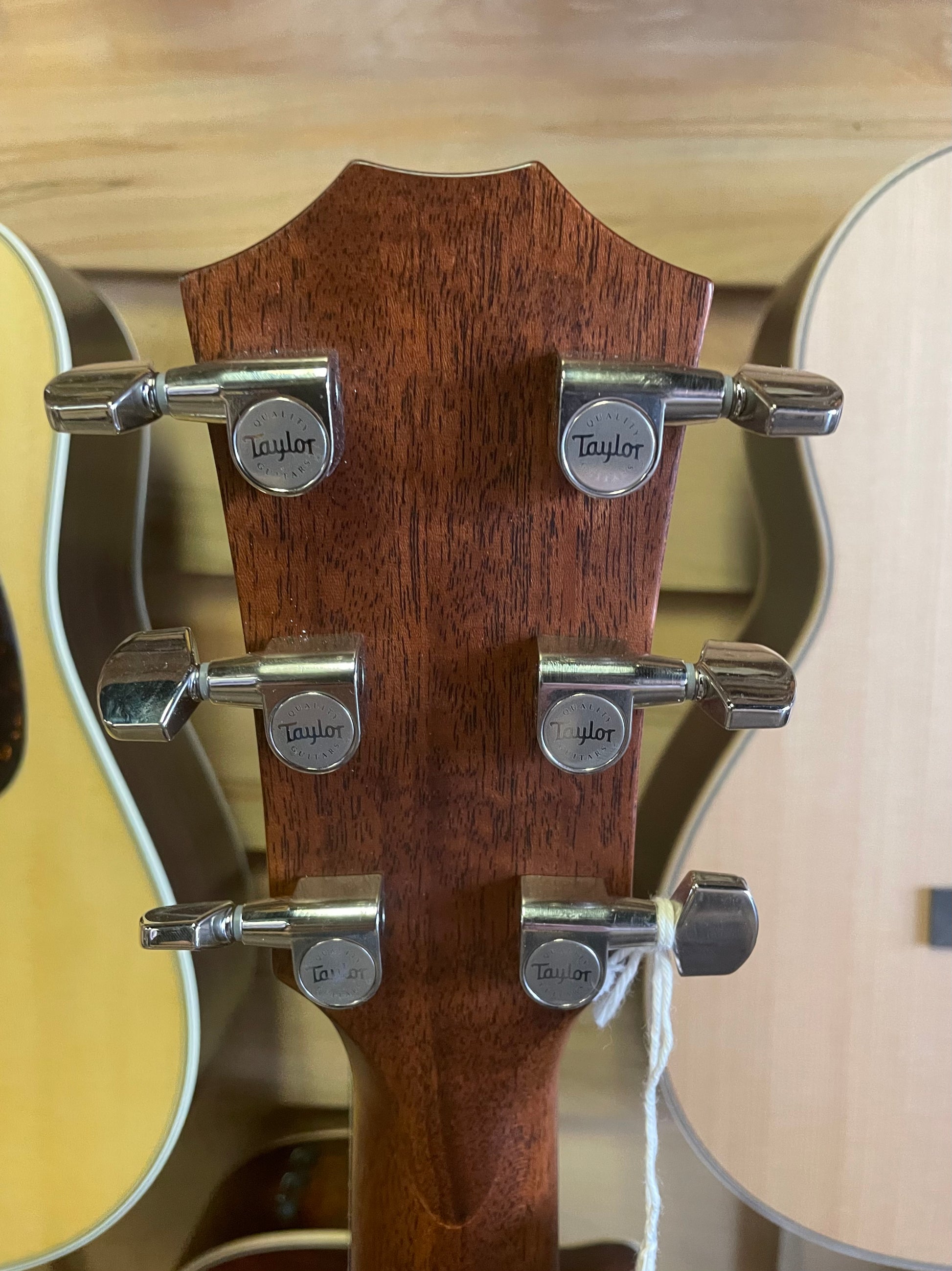 Taylor Guitars: Acoustic, Bass & Electric Guitars for Sale