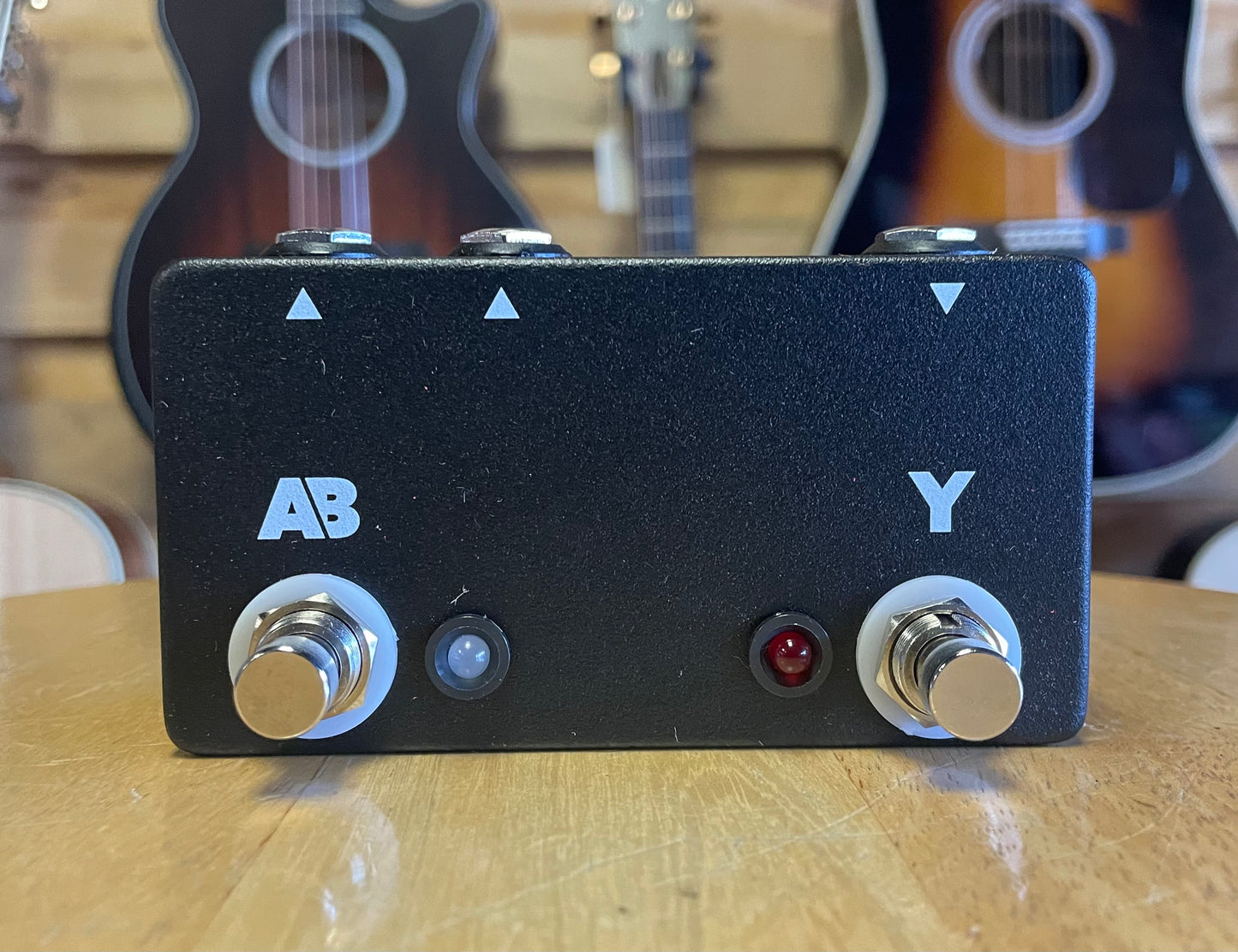 guitar pedal a b switch JHS ABY Active A/B/Y Switch Pedal (NEW) – Allen Music Shop