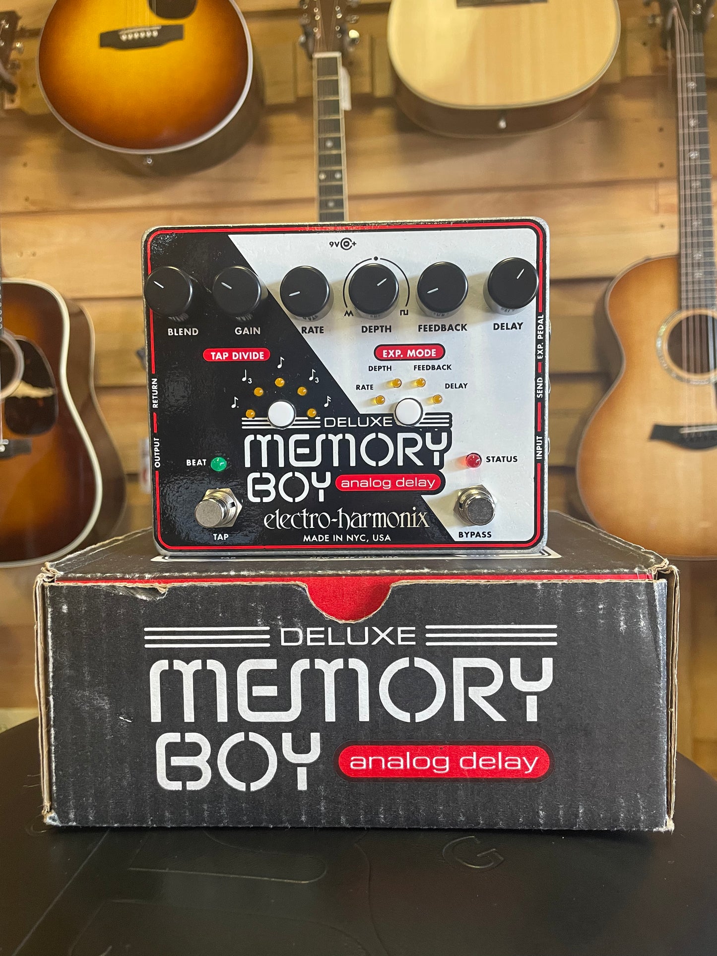 Electro-Harmonix Deluxe Memory Boy Analog Delay Pedal with Tap Temp ...
