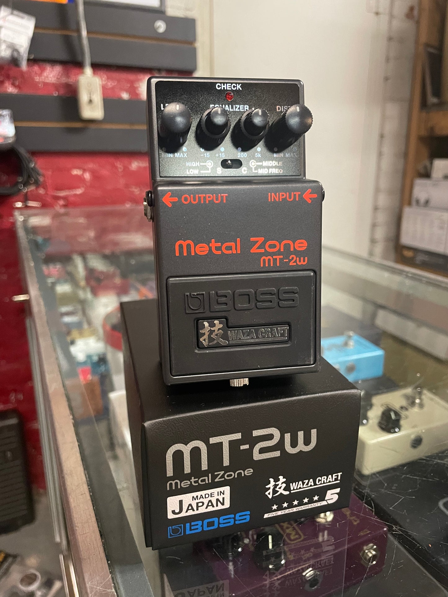 Boss MT-2W Metal Zone Waza Craft (NEW)