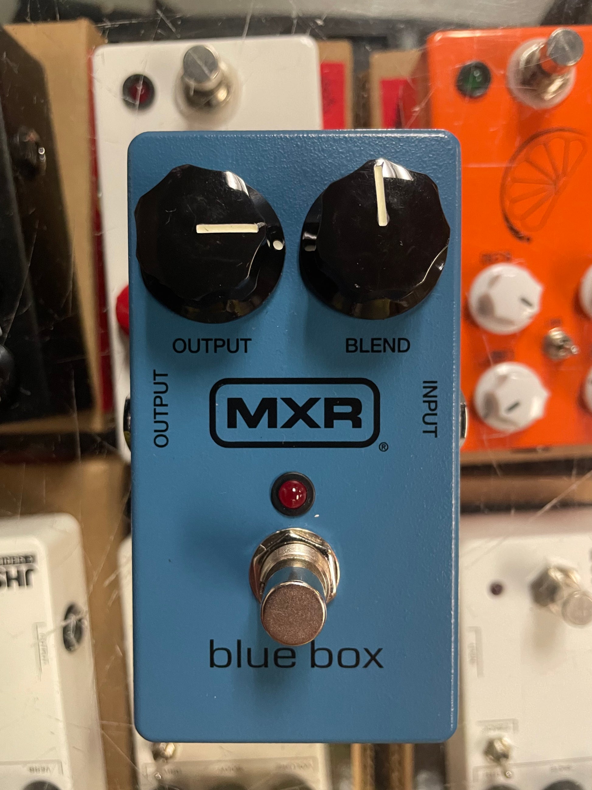 MXR M103 Blue Box Octave Fuzz Pedal (NEW) – Allen Music Shop